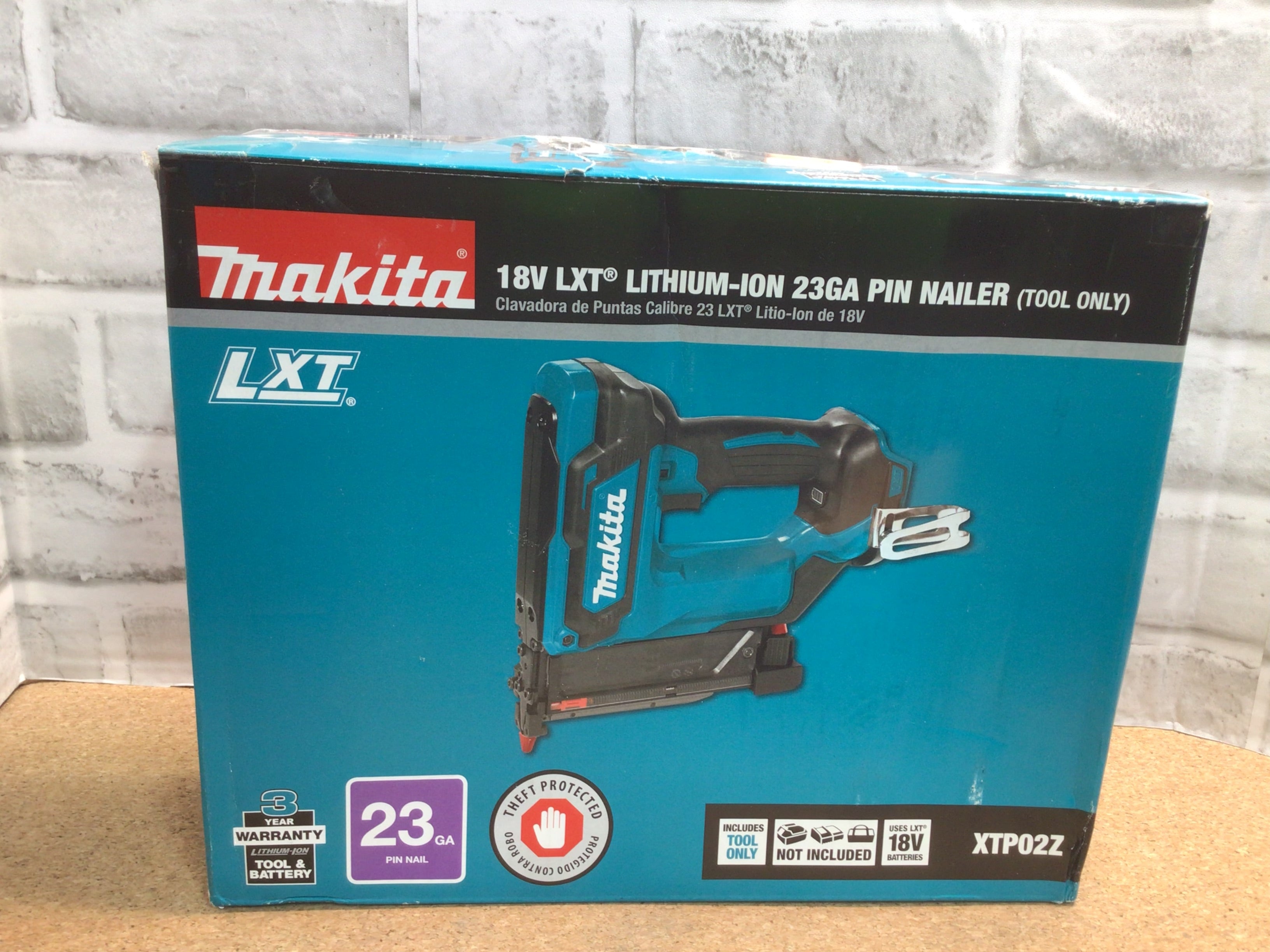 Makita XTP02Z 18V LXT Lithium-Ion Cordless1-3/8" Pin Nailer, 23 Gauge, Tool Only (7921464901870)